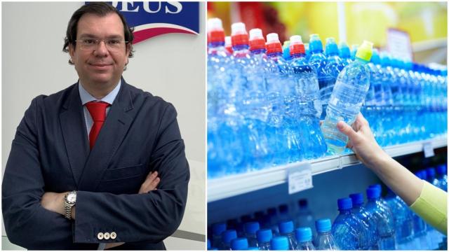 A la izquierda, Adrián Pérez, director general de Aquadeus y, a la derecha, un consumidor selecciona un agua en un lineal.