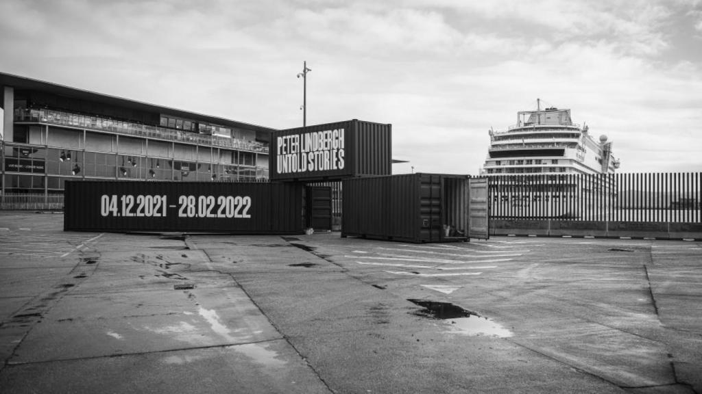 Panorámica del recinto de A Coruña en que se exhibió la exposición de Peter Lindbergh Untold Stories