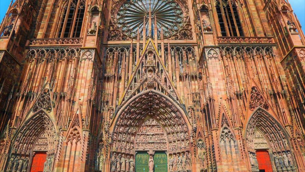 La catedral de Estrasburgo es una de las más impresionantes de Francia.