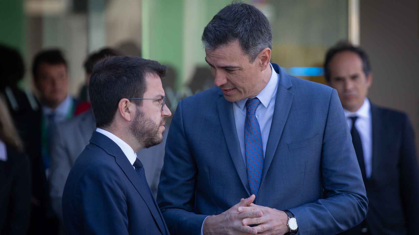 Pere Aragonès y Pedro Sánchez, tras conocerse que el CNI investigó al hoy 'president', durante un encuentro en Barcelona.