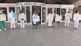 Concentración de enfermeras en el Hospital Virgen de la Concha