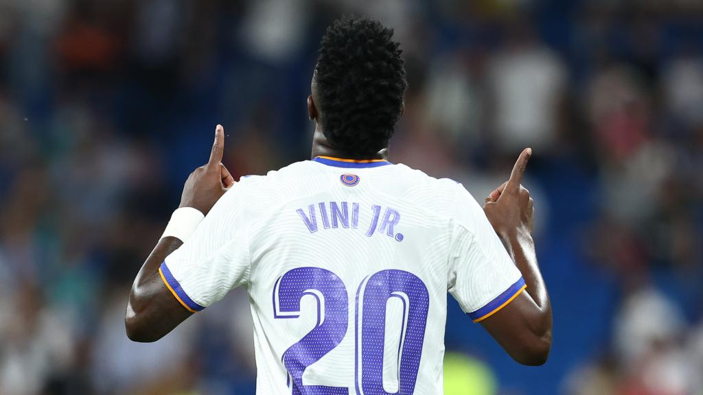 Vinicius celebra un gol en el Santiago Bernabéu