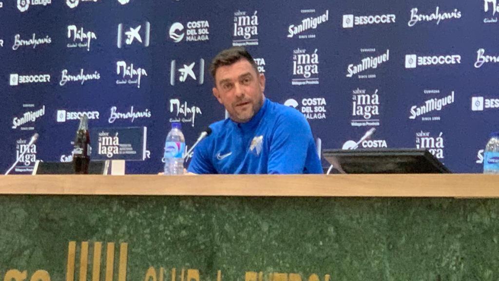 Pablo Guede durante la rueda de prensa previa al partido contra el Tenerife