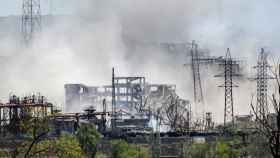 Vistas de la planta siderúrgica de Azovstal, en Mariúpol, donde resisten cerca de 1.000 soldados ucranianos.