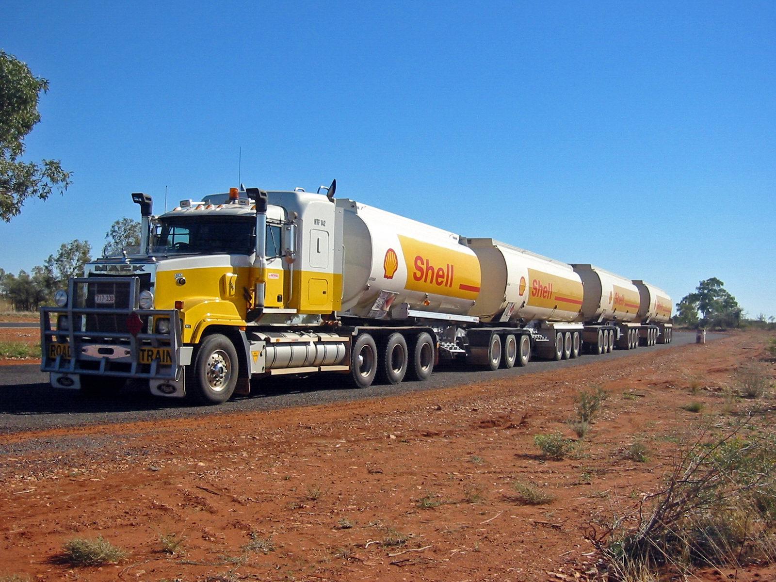 Tren de carretera en Australia. https://es.wikipedia.org