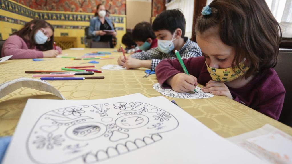 El Museo de la Emigración Leonesa en uno de los talleres infantiles ‘Pequeño México’