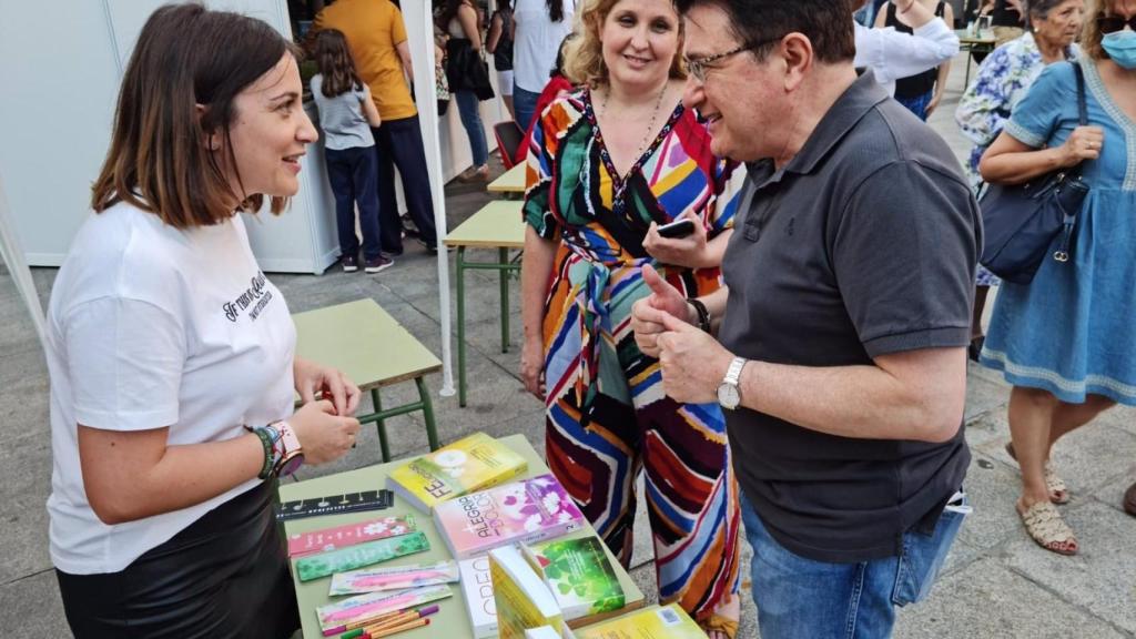 El concejal de Cultura de Toledo, Teo García, en la Feria del Libro