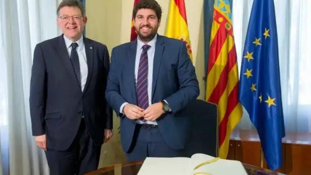 El presidente valenciano, Ximo Puig, y el presidente murciano, Fernando López Miras, en la última reunión que mantuvieron en abril de 2018.