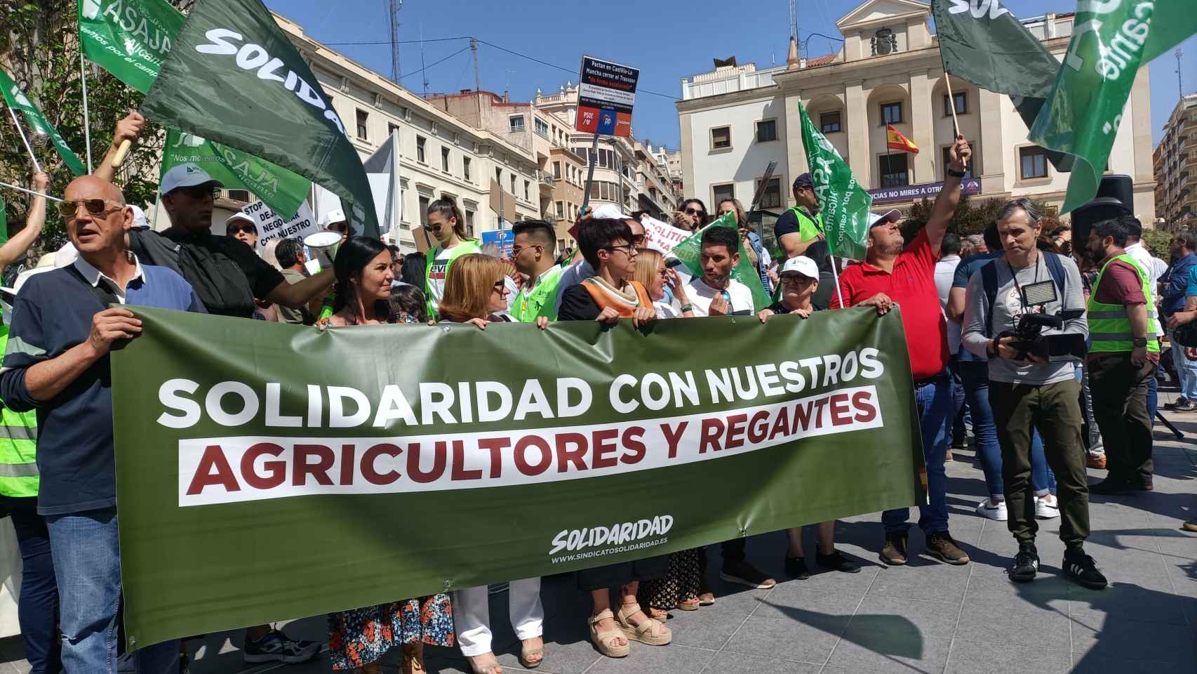 Miembros del sindicato 'solidaridad' en la manifestación a favor del trasvase en Alicante.