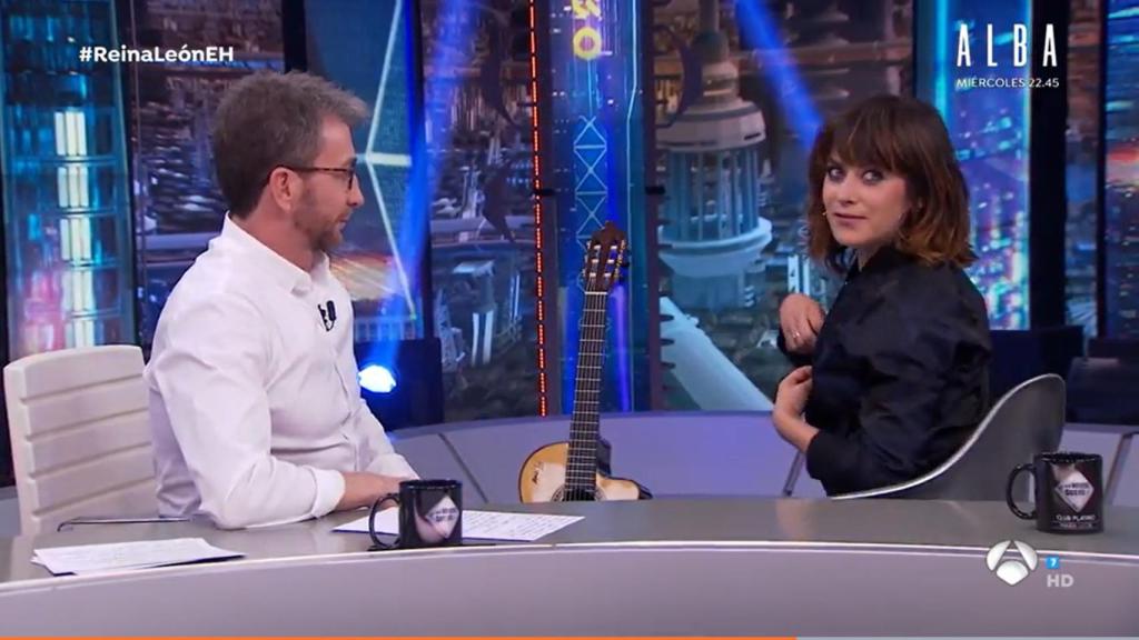 María León confiesa en 'El Hormiguero' el motivo por el que siempre lleva piedras en el sujetador