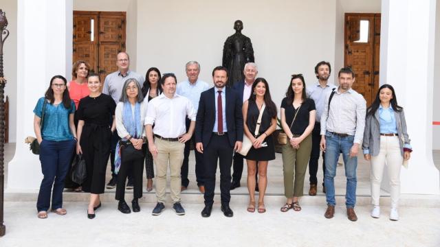 Reunión de José Luis Escudero con representantes de la Agencia Internacional de la Energía. Foto: JCCM.