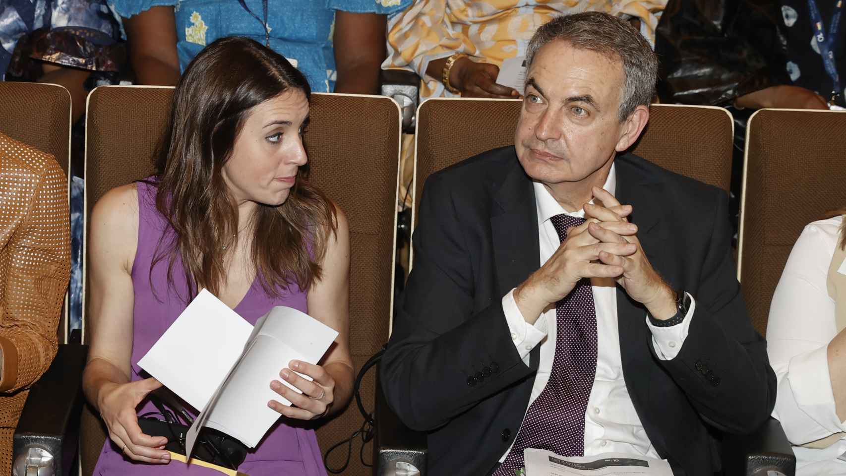 La ministra de Igualdad, Irene Montero, junto al expresidente José Luis Rodríguez Zapatero, este jueves, en la conferencia de la Fundación Mujeres por África.