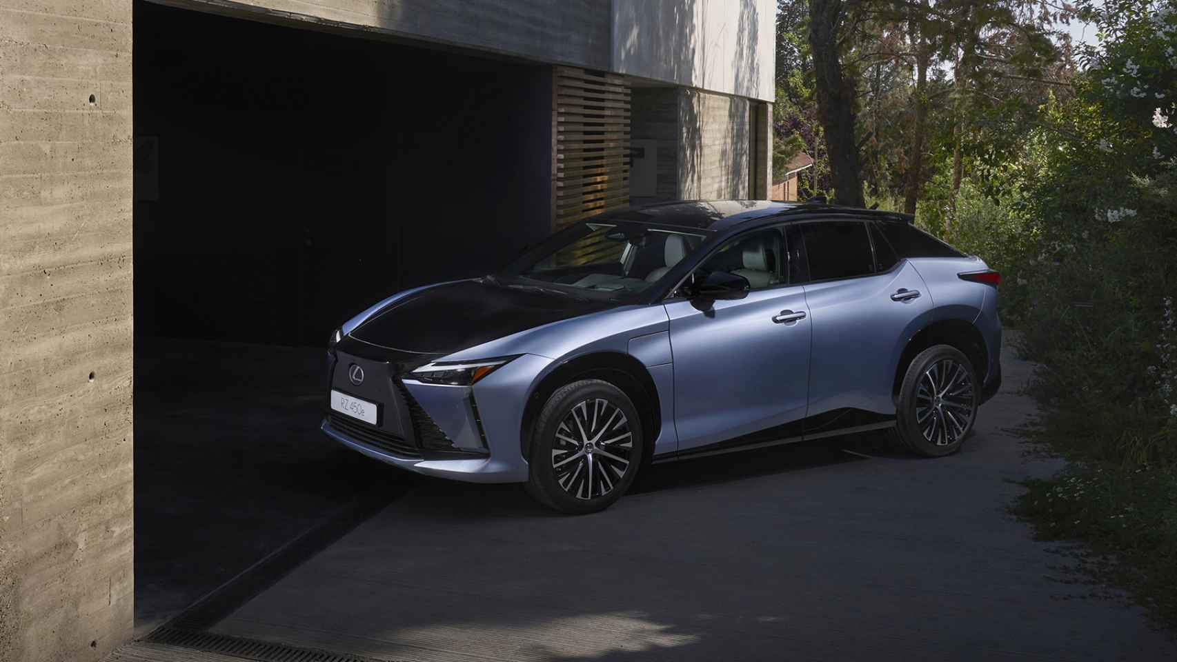 El Lexus RZ es un SUV eléctrico con 400 kilómetros de autonomía.