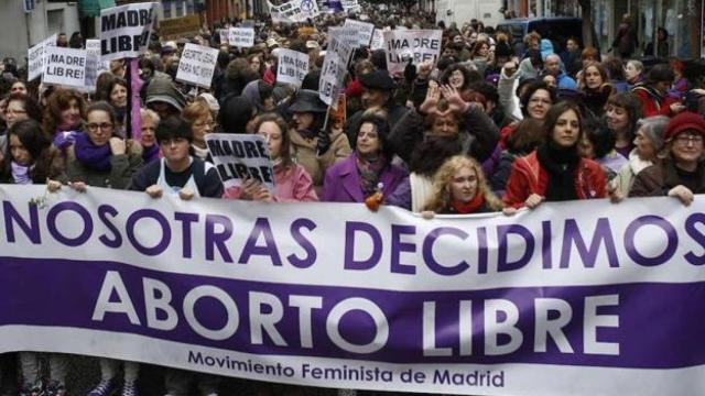 Manifestantes a favor del aborto.