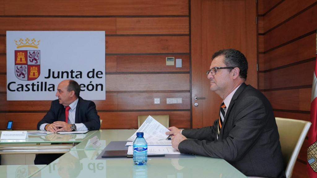 El consejero de Agricultura, Gerardo Dueñas,  preside el Consejo Agrario de Castilla y León.