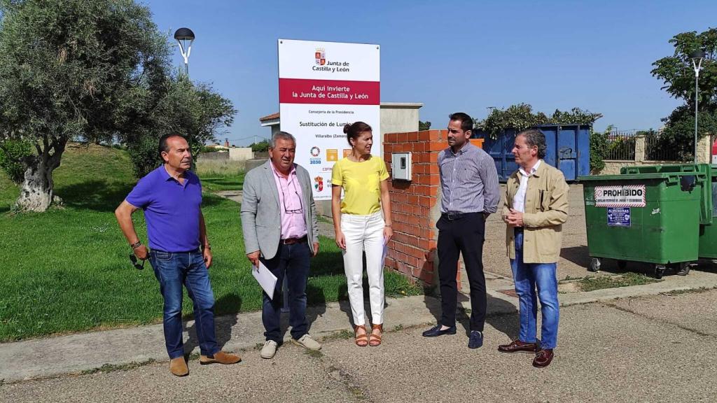 Visita de la delegada territorial de la Junta, Clara San Damián a Villaralbo