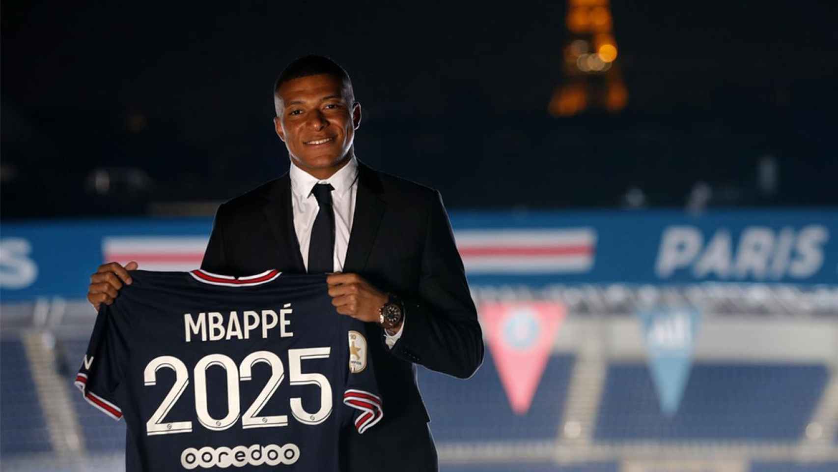 Kylian Mbappe renueva con el PSG hasta 2025