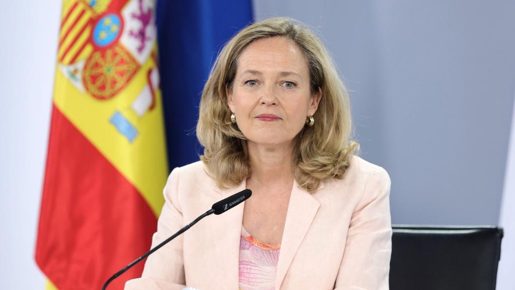 Nadia Calviño,  vicepresidenta primera del Gobierno, en el Consejo de Ministros en el que se presente el PERTE de los microchips y los semiconductores.