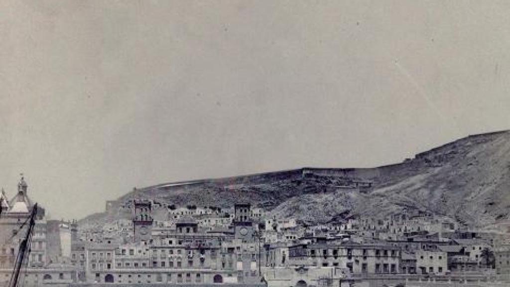 Vistas de Alicante en el momento en el que Isabel II visitó la ciudad.