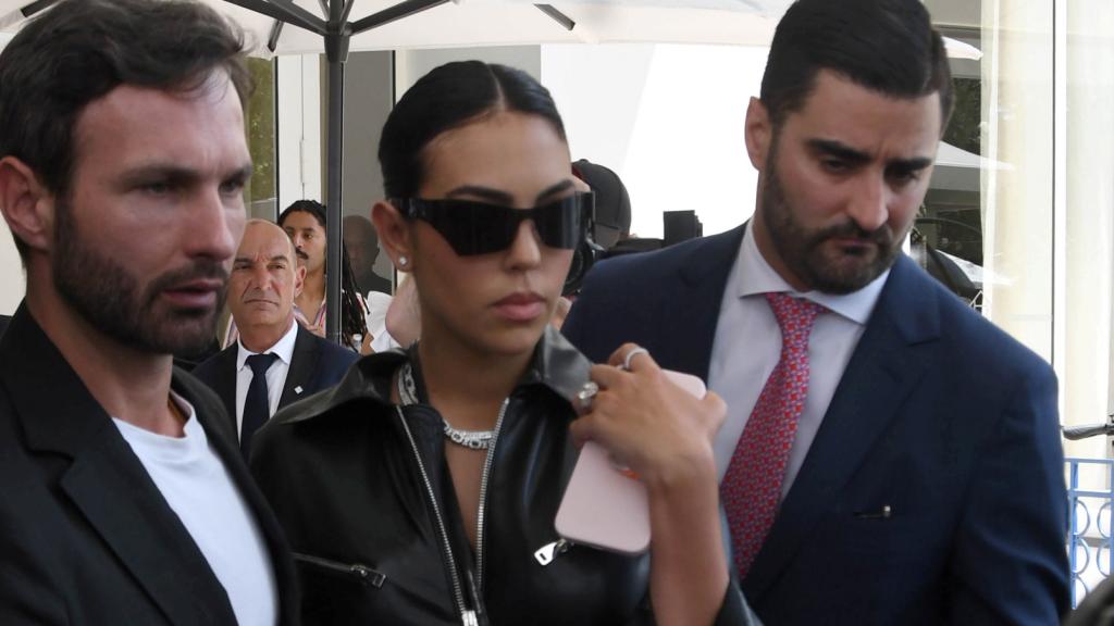 Georgina a su llegada a Cannes.