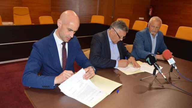 Firma de convenio entre el Sergas y el Ayuntamiento de Sanxenxo.