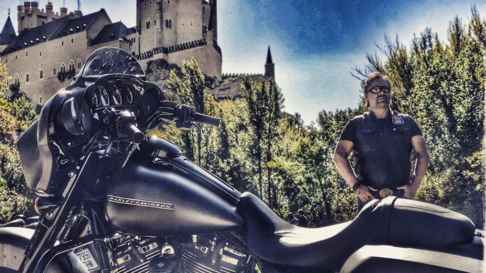 Ramón Pradera con su moto