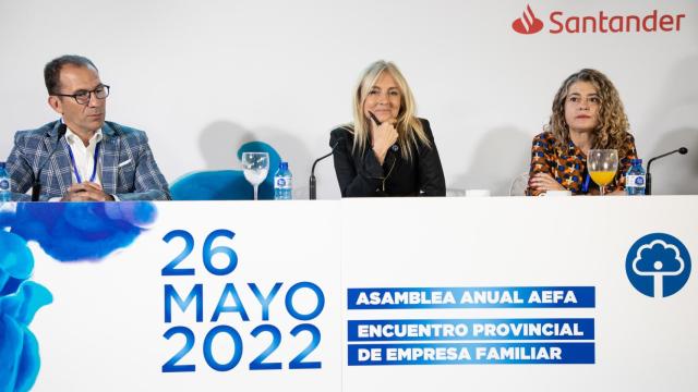 Maite Antón de AEFA demanda que las administraciones eviten las normas cruzadas.