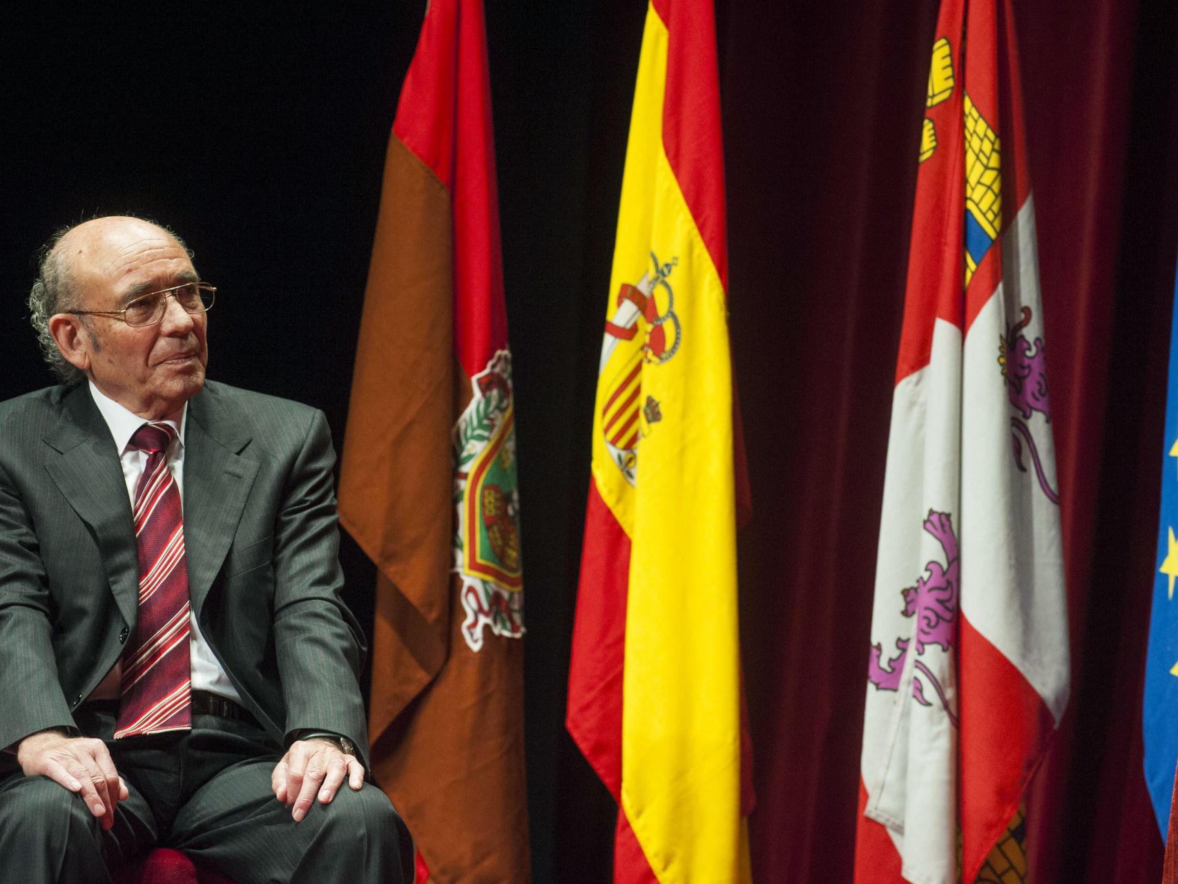 El empresario fallecido José Antolín Toledano, durante la recepción de la Medalla de Oro de Burgos en el año 2012.