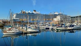 Un trasatlántico atracado en el puerto de A Coruña en una imagen de archivo