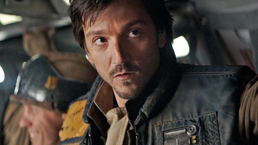 Diego Luna como Cassian Andor en 'Rogue One', antes de protagonizar su spin-off.