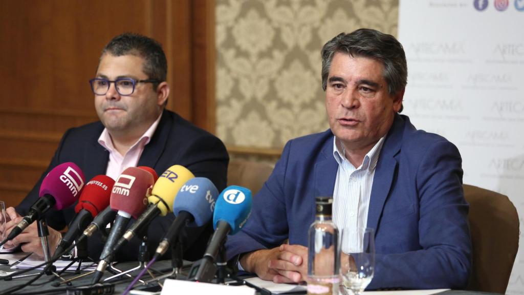 Francisco Núñez, presidente de Artecam, durante la rueda de prensa que ha ofrecido en Toledo.