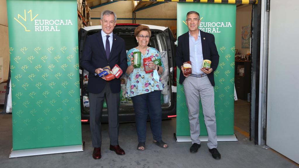 Donación de Eurocaja Rural. Foto: Óscar Huertas.