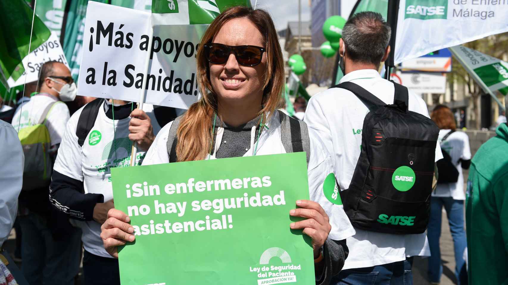 Manifestación del SATSE frente al Congreso de los Diputados el 26 de abril de 2022.