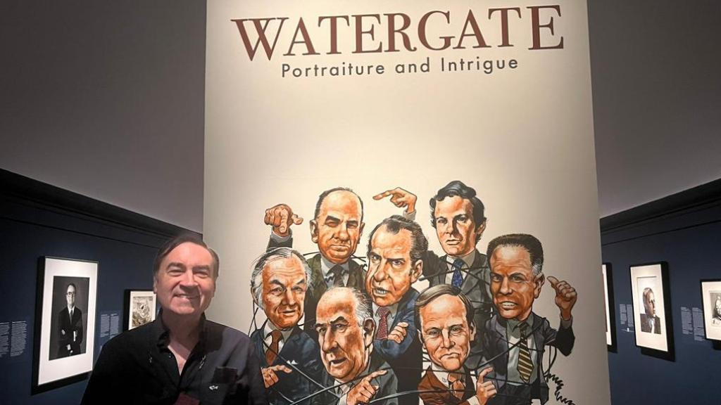 Pedro J. Ramírez en la exposición 'Watergate: retratos e intriga' de la National Portrait Gallery de Washington.