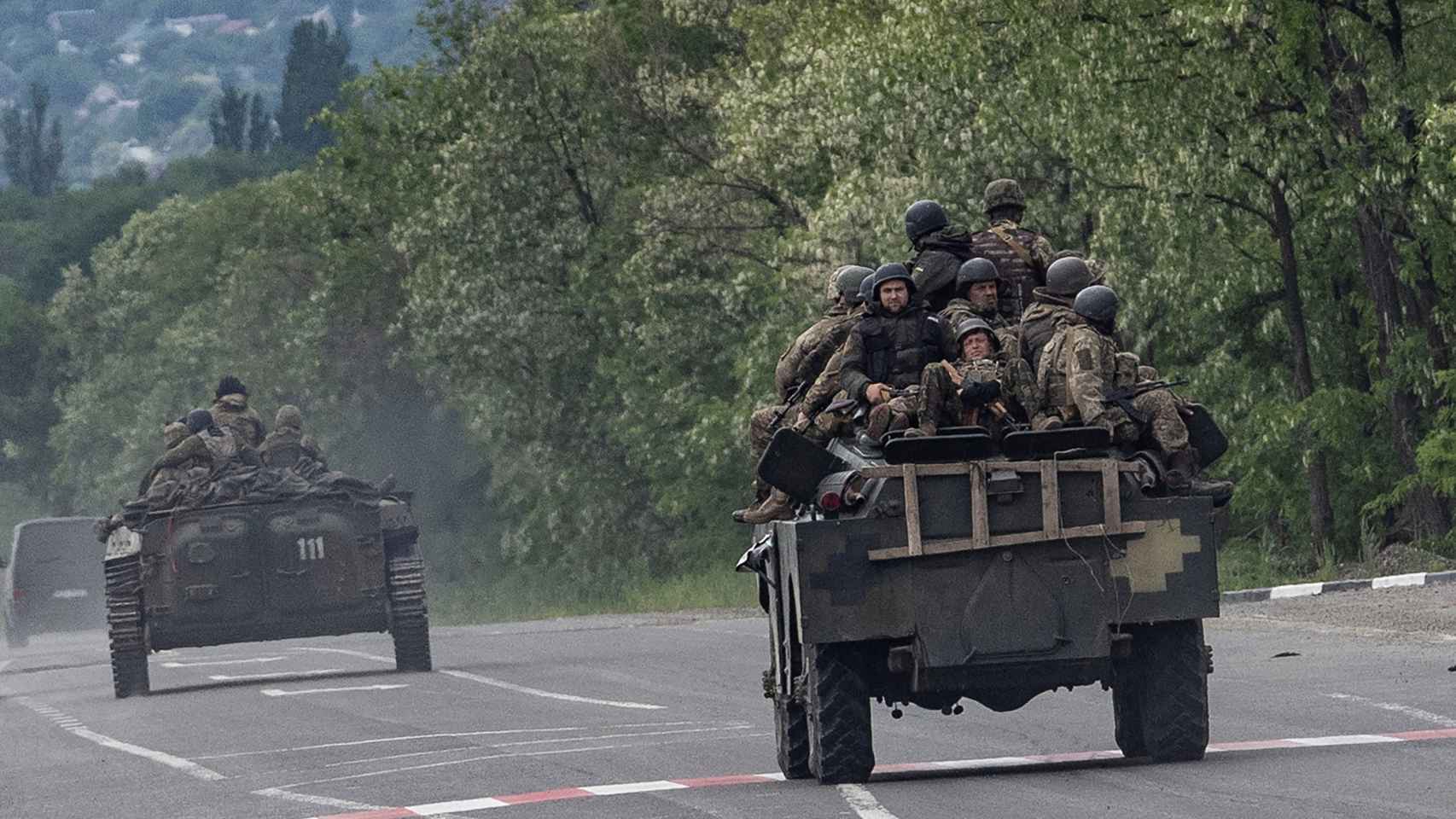 Blindado ucranianos en la región del Donbás, este sábado.