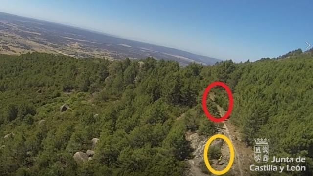 Parapente y víctima. Marcados en rojo y amarillo la zona y el rescatador