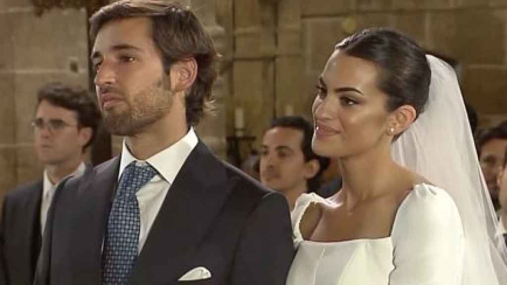 Marta Lozano y Lorenzo Remohi en la iglesia de San Bartolomé de Jávea.