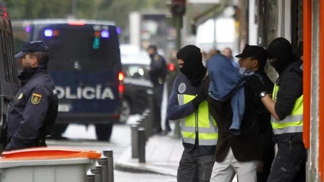 Una detención practicada por agentes de la Policía Nacional, en imagen de archivo.