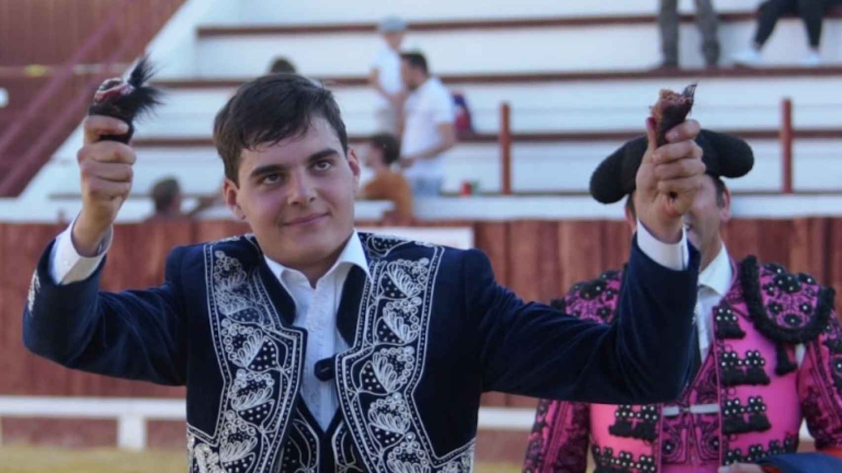 El rejoneador salmantino Sergio Pérez triunfa en el certamen “Promesas del Rejoneo”