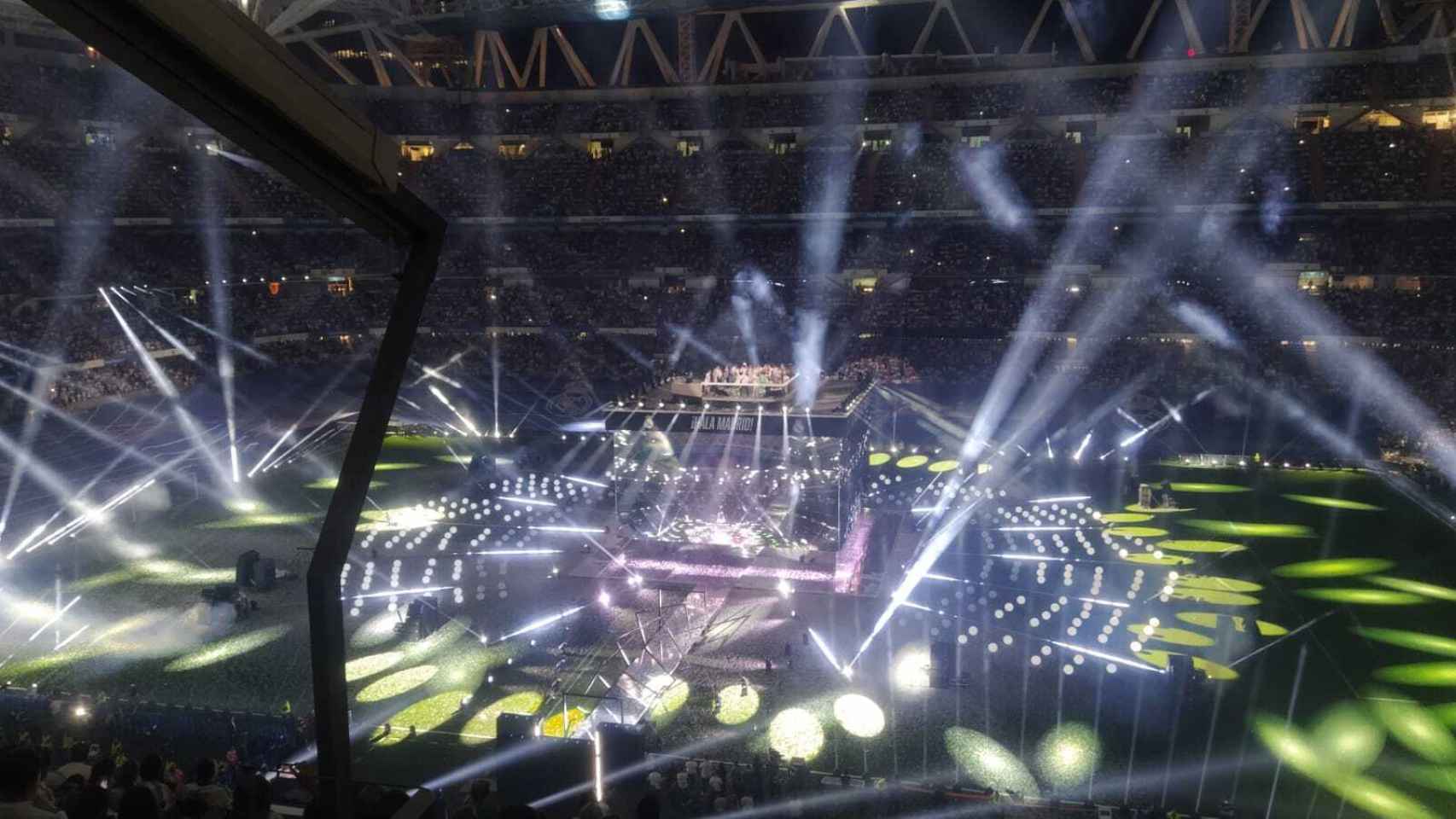 Una imagen del espectáculo del Santiago Bernabéu.