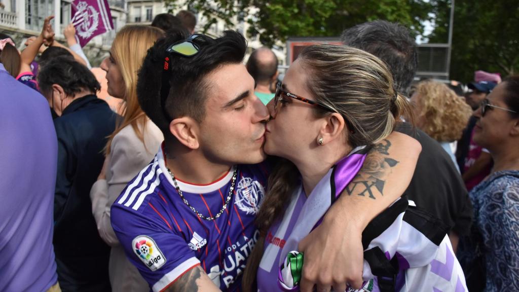 Celia y Rodrigo y su beso