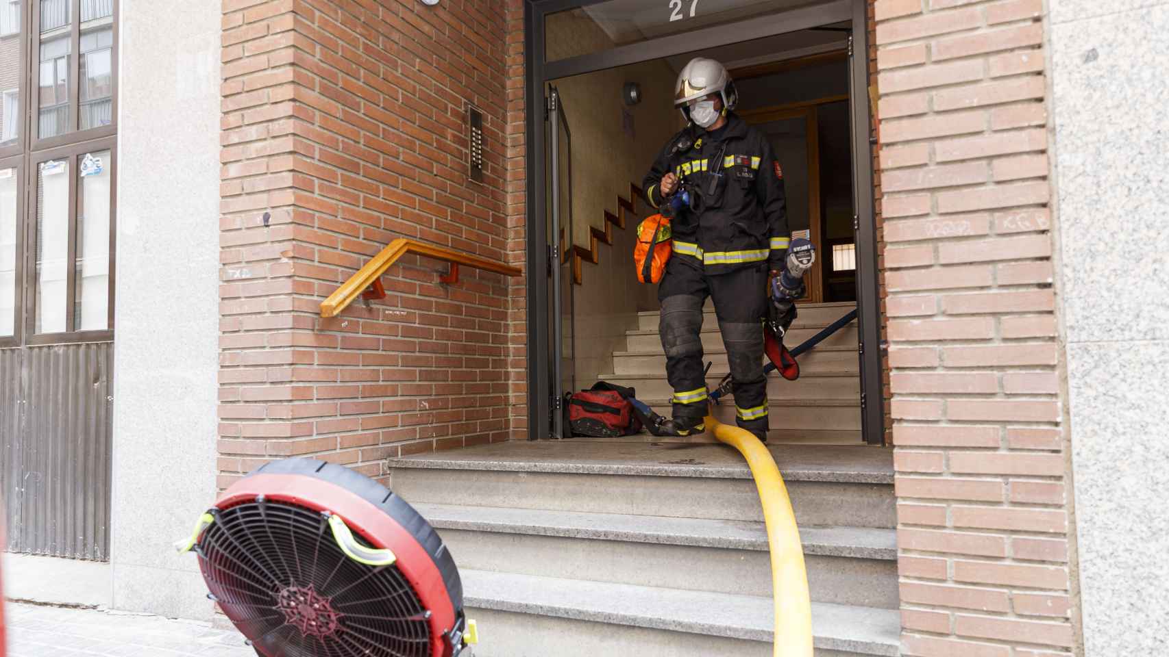 Un incendio en una vivienda de la Calle del Cristo del Mercado, nº27 de Segovia, provoca la intervención de bomberos, Policía Nacional y Local