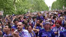 Aficionados del Real Valladolid durante la celebración del ascenso