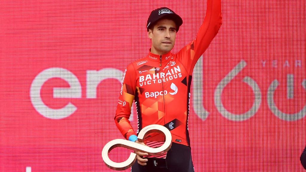 Mikel Landa, en el podio del Giro de Italia 2022.