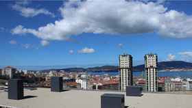 Vista del centro de Vigo y las torres de García Barbón.