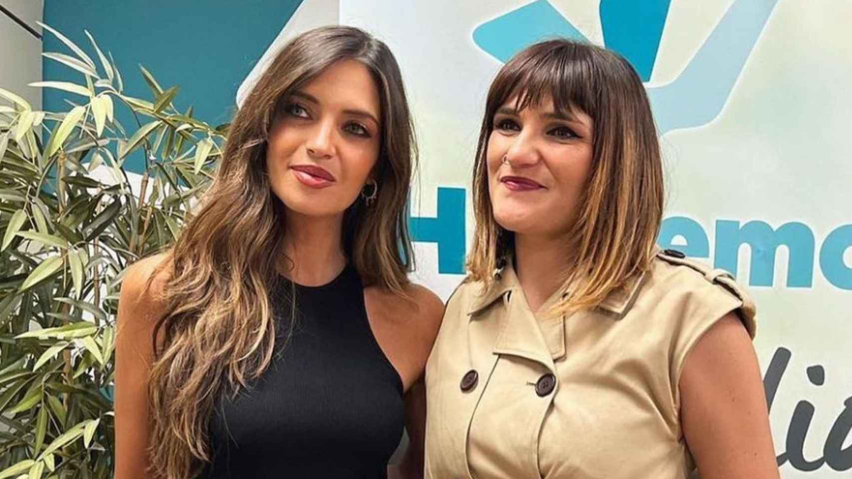 Sara Carbonero y María Rozalén. Foto: Instagram @saracarbonero.