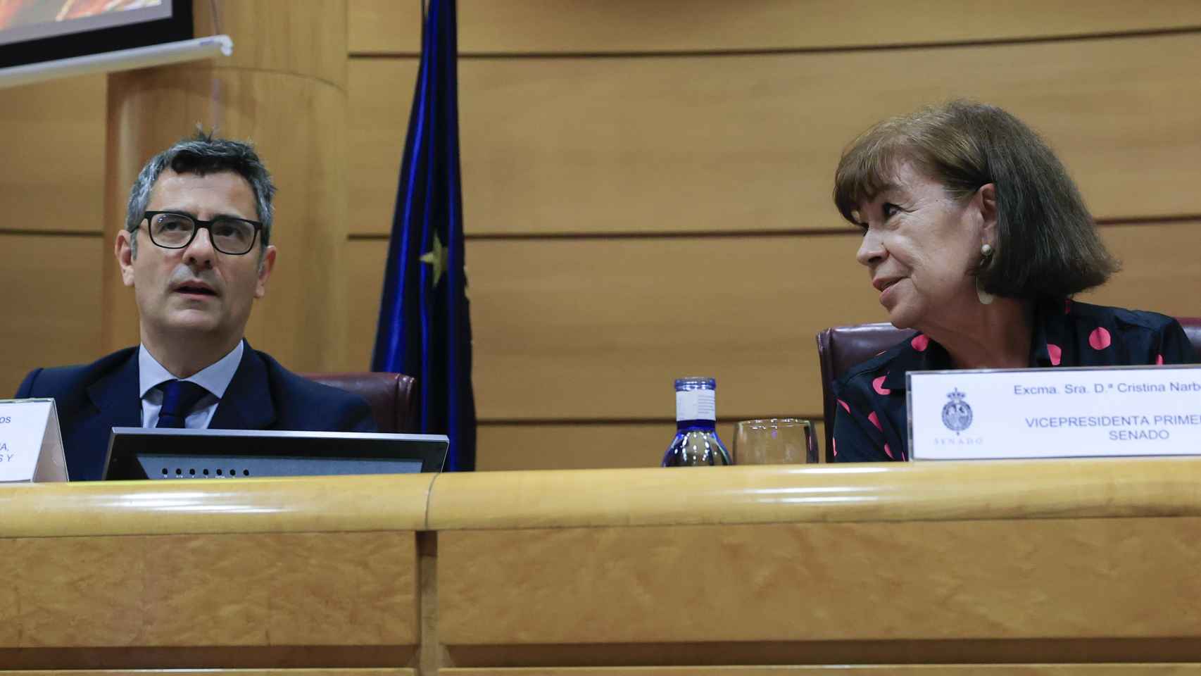 El ministro de la Presidencia, Félix Bolaños, y la vicepresidenta primera del Senado, Cristina Narbona.