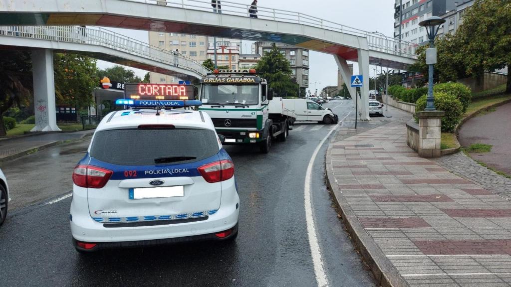 Accidente en la plaza de Madrid de A Coruña, hoy.