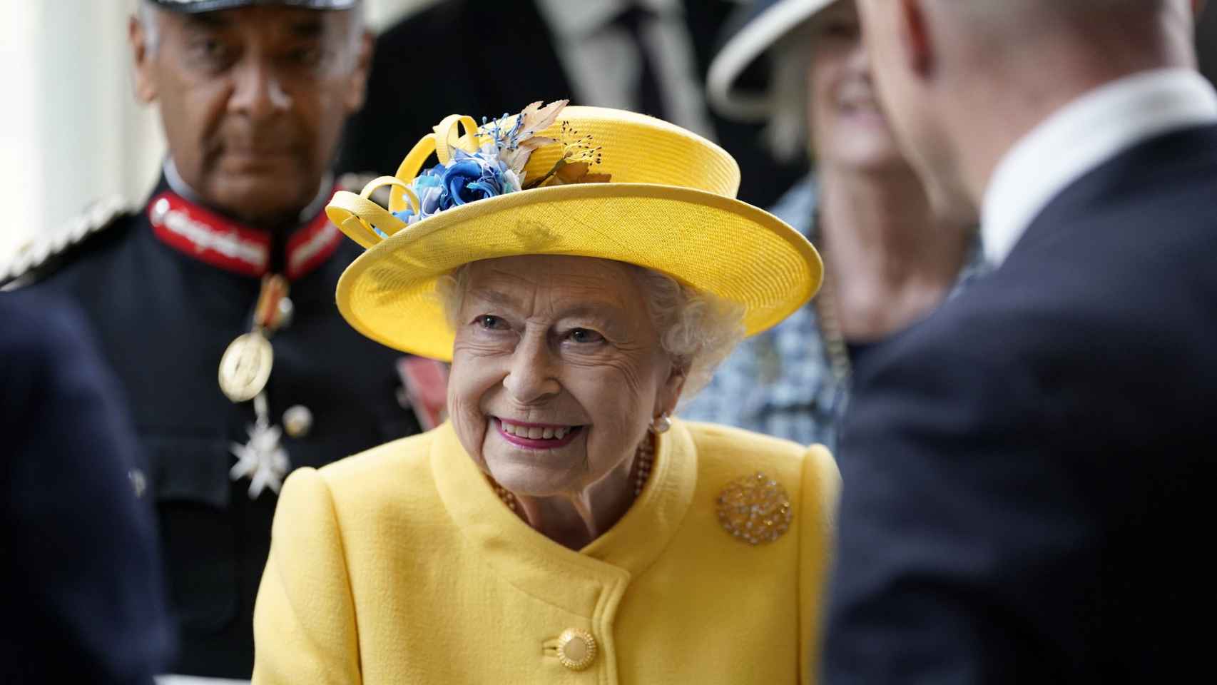 La monarca en la inauguración de la línea de Metro, en Reino Unido, el pasado 17 de mayo de 2022.