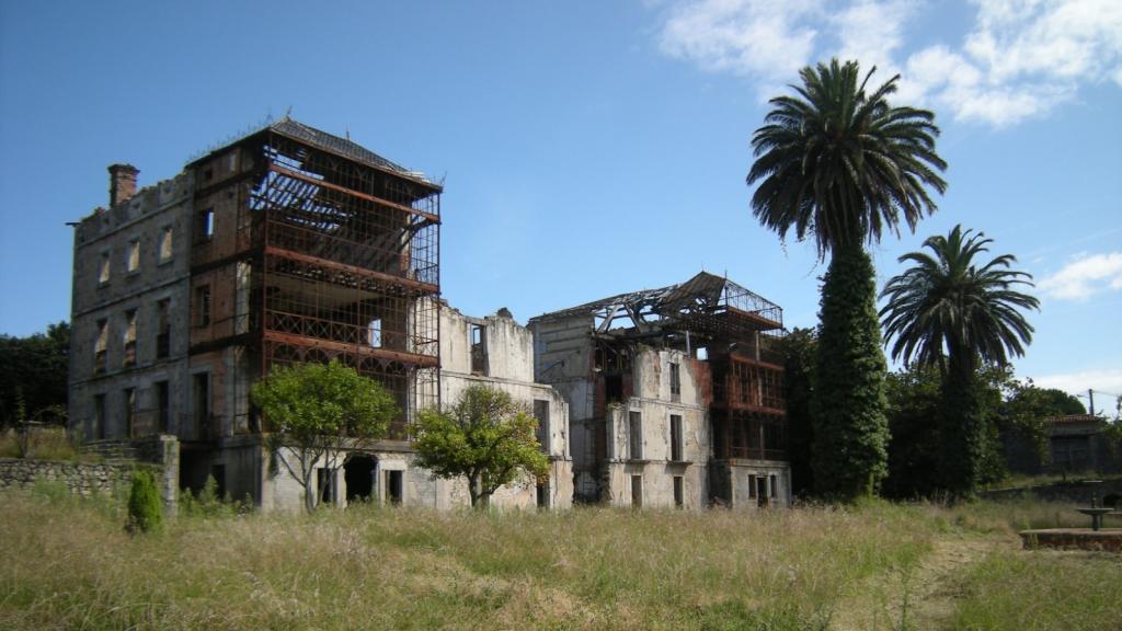 El palacio ubicado en la finca que ha sido aportada al juez para cubrir la fianza de Biosca.